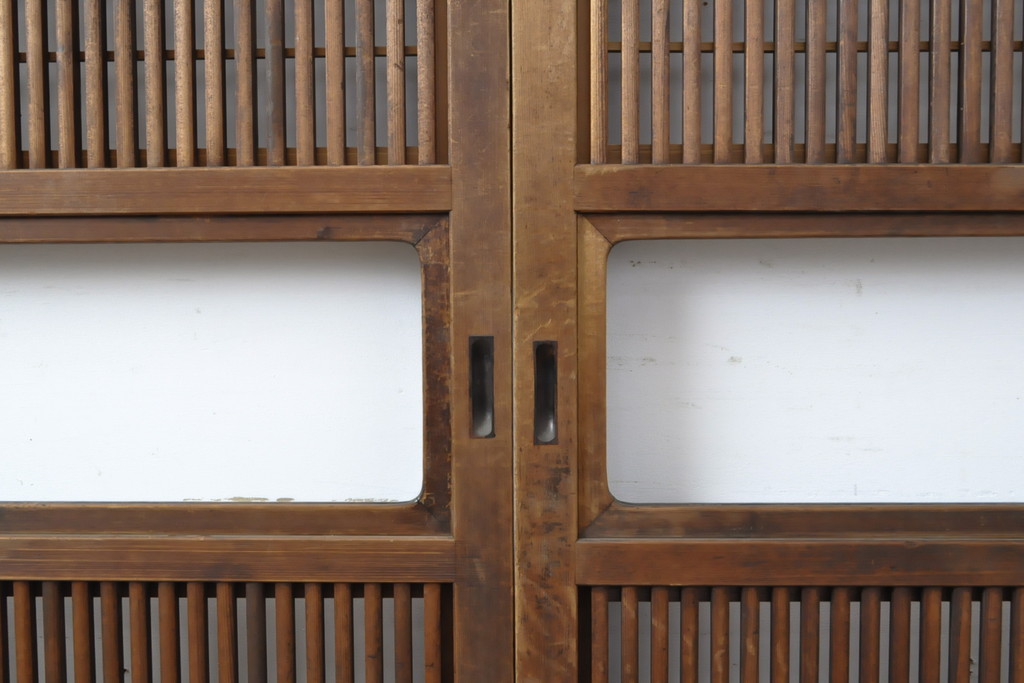 アンティーク建具　丸みのある縦桟が美しい裏障子付き格子戸4枚セット(引き戸、ガラス帯戸)(R-056464)