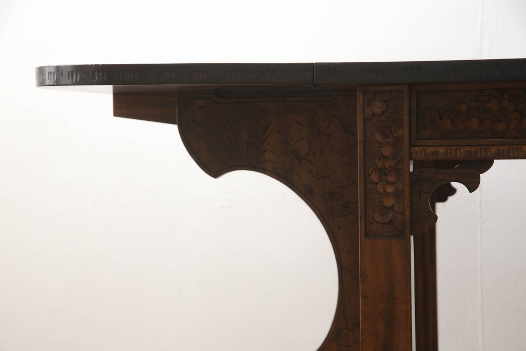 中古　特注品　激レア!　華やかさが際立つ軽井沢彫りバタフライテーブル(エクステンションテーブル、ダイニングテーブル、食卓、4人掛け、6人掛け)(R-066233)