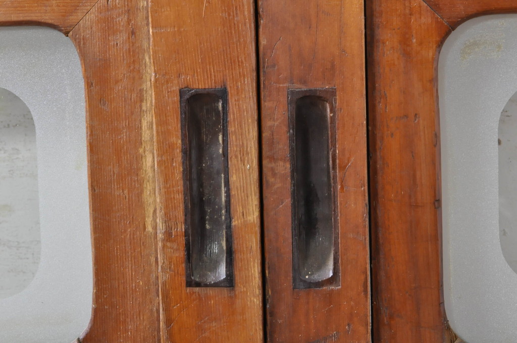 アンティーク建具　腰板欅(ケヤキ)材　風情のある佇まいが魅力的な裏障子付き格子戸2枚セット(引き戸、障子戸、ガラス帯戸)(R-072929)