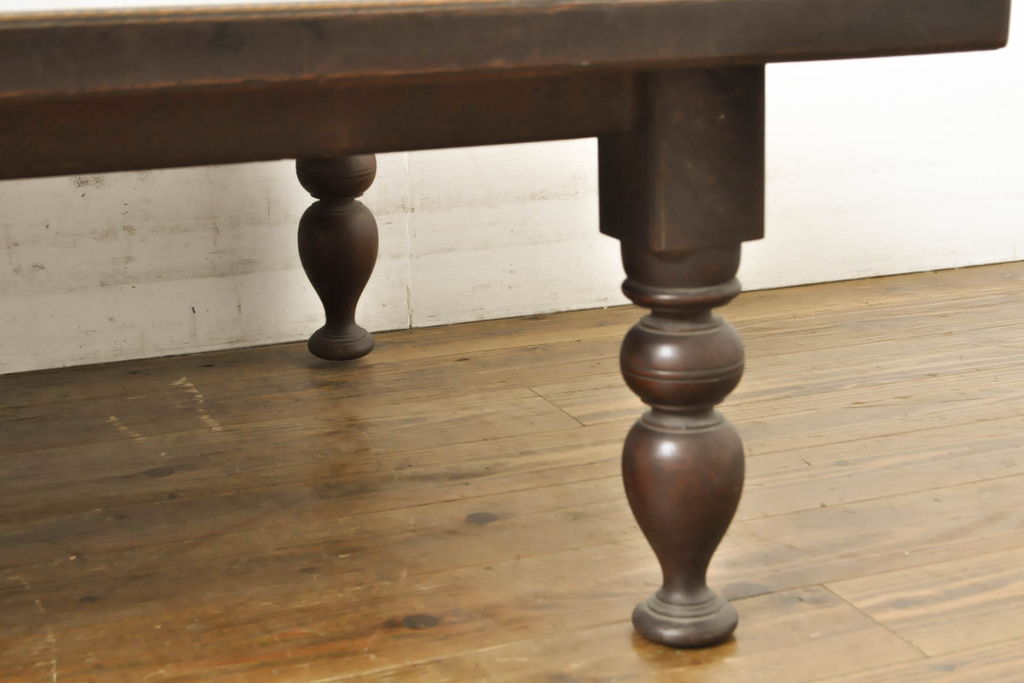 ジャンク品　和製アンティーク　総欅(ケヤキ)1枚板　挽き物の脚がアクセントのローテーブル(座卓、センターテーブル)(R-061541)