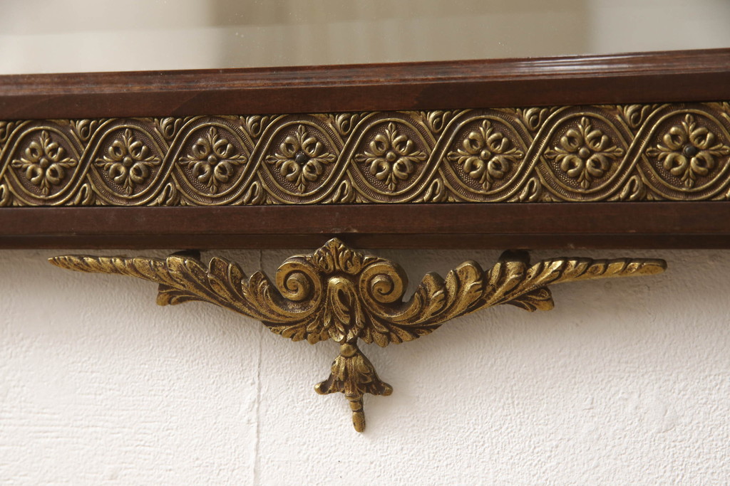 中古　美品　スペイン家具　マリネール(Mariner)　細部まで施された豪華な装飾がエレガントなウォールミラー(壁掛け鏡)(R-066523)
