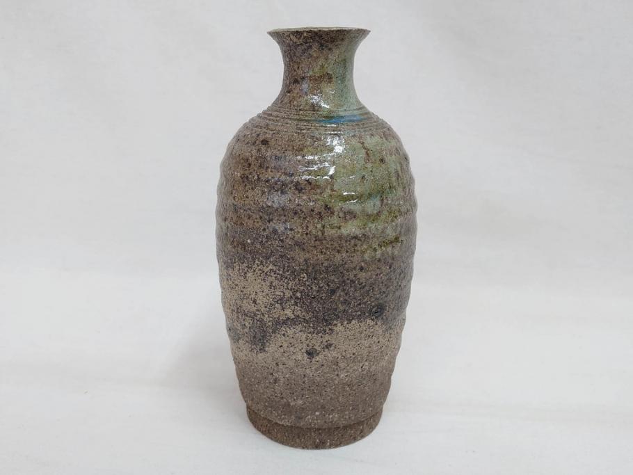 陶芸家　加守田章二作　灰釉　堂々とした佇まいが魅力的な花瓶(花入、花器、花生、共箱付き)(R-074811)
