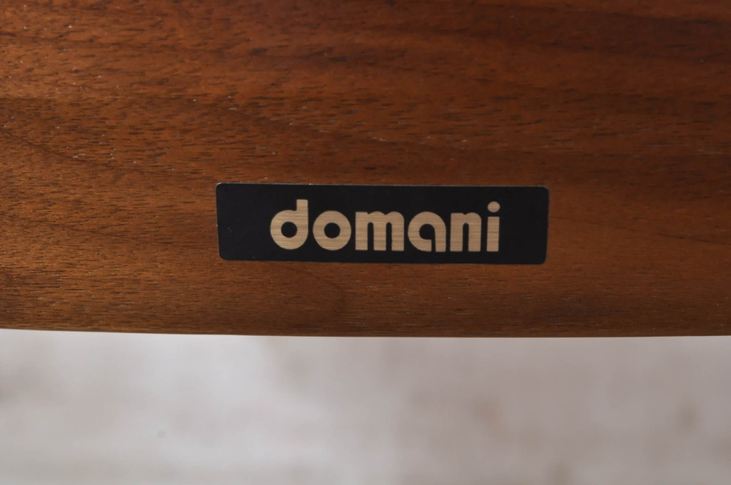 中古　カリモク家具(karimoku)　domani(ドマーニ)　Excel-Life(エクセルライフ)　ウォールナット材　シンプルなデザインが美しいダイニングチェア2脚セット(椅子、イス、いす)(定価2脚で約26万円)(R-072926)