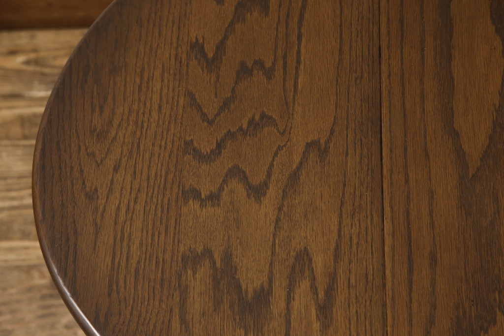 イギリスビンテージ　Old Charm(オールドチャーム)　オーク材　挽き物の脚が目を惹くミニゲートレッグテーブル(バタフライテーブル、サイドテーブル、ローテーブル、カフェテーブル、コーヒーテーブル、ラウンドテーブル、ヴィンテージ)(R-065200)