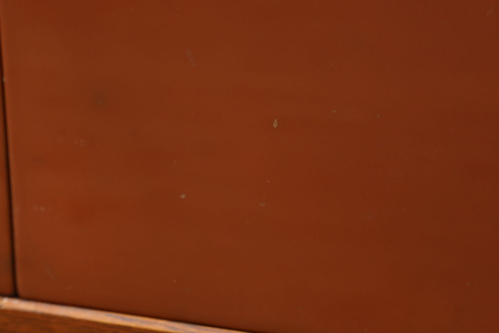 中古　国産　工芸家具　ケヤキ材　蒔絵　朱塗りが美しい和箪笥(総桐箪笥、桐たんす、着物箪笥、引き出し)(定価約120万円)(R-053207)
