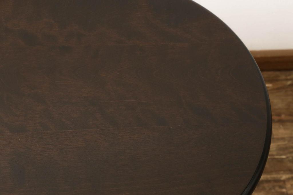 和製ビンテージ ヴィンテージ家具　北海道民芸家具　モダンでシックな佇まいの楕円形サイドテーブル(カフェテーブル、コーヒーテーブル)(R-060416)