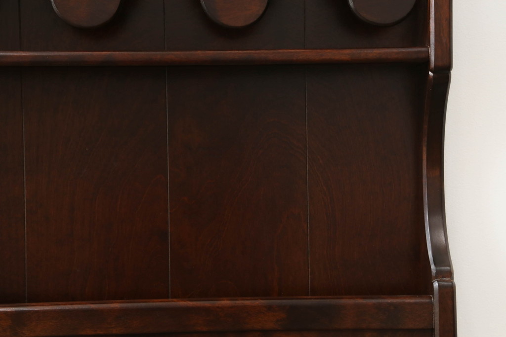 中古　美品　松本民芸家具　クラシカルで華やかな印象のウォールラック(壁掛けラック、吊り棚、レターホルダー)(R-059311)