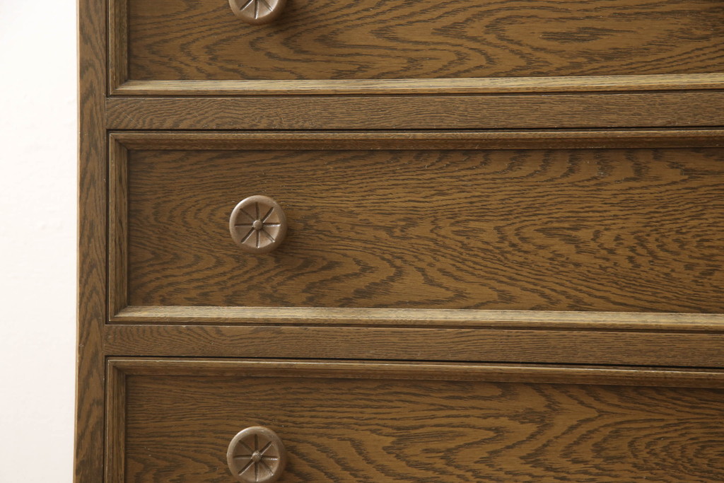 和製ビンテージ　神戸洋家具　オーク材　上品な佇まいが魅力の小振りなチェスト(洋服タンス、引き出し、サイドチェスト、ヴィンテージ)(R-066530)