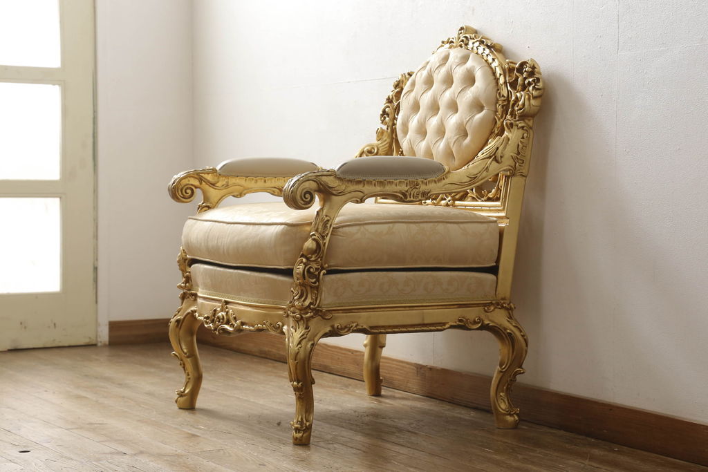 中古　SILIK(シリック)　ゴールド　ロココ調のデザインが優雅で美しい1人掛けソファ(定価約65万円)(一人掛けソファ、アームソファ、1P)(R-052327)