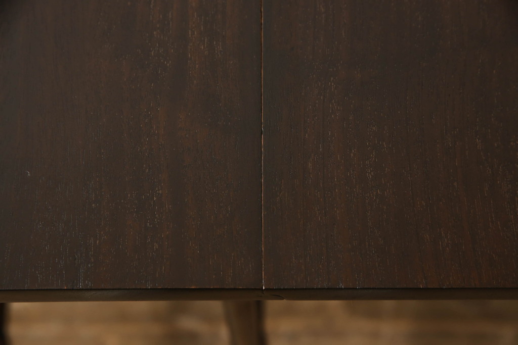 イギリスアンティーク　アールデコデザイン　マホガニー材　落ち着いた色合いがクラシカルなお部屋に馴染みやすいバタフライテーブル(ゲートレッグテーブル、エクステンションテーブル、ダイニングテーブル、2人掛け、2P、4人掛け、4P)(R-063238)