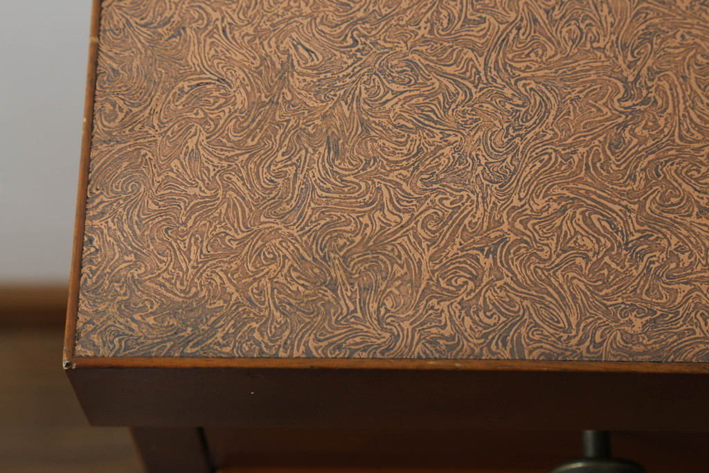 中古　美品!!　横浜ダニエル(daniel)　滑らかな木肌が上品な雰囲気を醸し出すカウンターテーブルサイドボード(収納棚、戸棚、キッチンカウンター、バーカウンター)(定価約126万円)(R-074682)