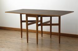 中古　maruni(マルニ木工)　KENT-COURT(ケントコート)　洗練された佇まいとシックな色合いが魅力のダイニングテーブル(エクステンションテーブル、4人掛け、6人掛け)(R-062859)
