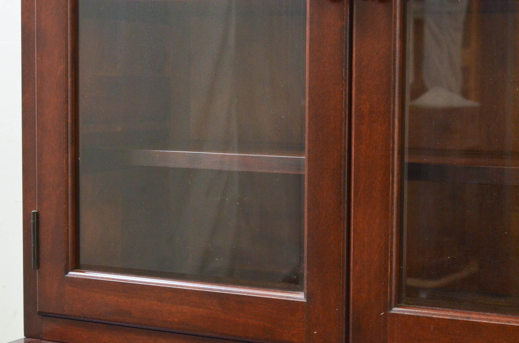 中古　美品　松本民芸家具　落ち着きのある佇まいが魅力的な収納棚(戸棚、飾り棚、食器棚、キャビネット、引き出し)(R-073709)