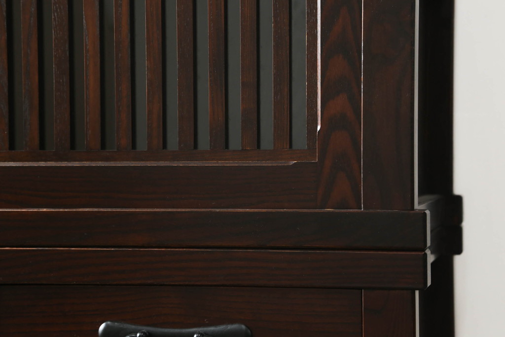 中古　美品　上質な和の空間を演出する水屋箪笥サイドボード(サイドキャビネット、収納棚、戸棚)(R-075018)