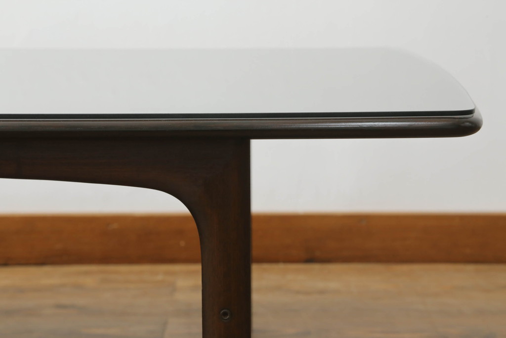 北欧ビンテージ　ノルウェー　S MOBLER(モブラー)　rasmus solberg cabinetmaker norway(ラスムスソルベルグ) 　ローズウッド材　シンプルモダンで曲線の優しいセンターテーブル(ローテーブル、ヴィンテージ)(R-058182)