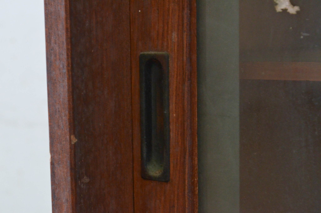 和製アンティーク　栓材　昔懐かしい雰囲気の小振りな収納棚(飾り棚、戸棚、サイドボード)(R-074462)