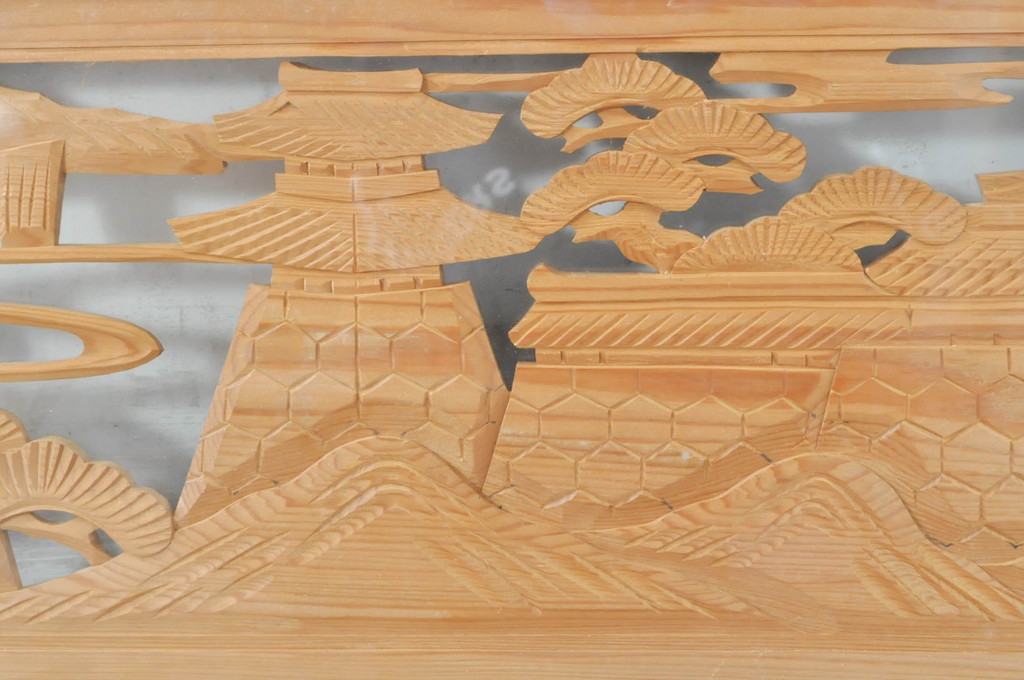 ビンテージ建具　風情ある松と城の図柄が美しい彫刻欄間2枚セット(明かり取り、明り取り、ヴィンテージ)(R-073601)