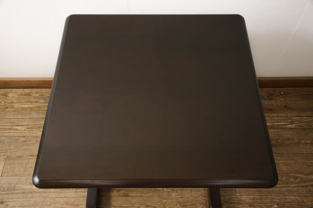 中古　北海道民芸家具　特注品　コンパクトなサイズ感がかわいらしいダイニングテーブル(作業台)(R-052531)