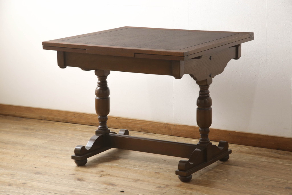 イギリスアンティーク　オーク材　クラシカルな佇まいが魅力のドローリーフテーブル(ダイニングテーブル、2人掛け、4人掛け、食卓、エクステンションテーブル、英国)(R-066040)