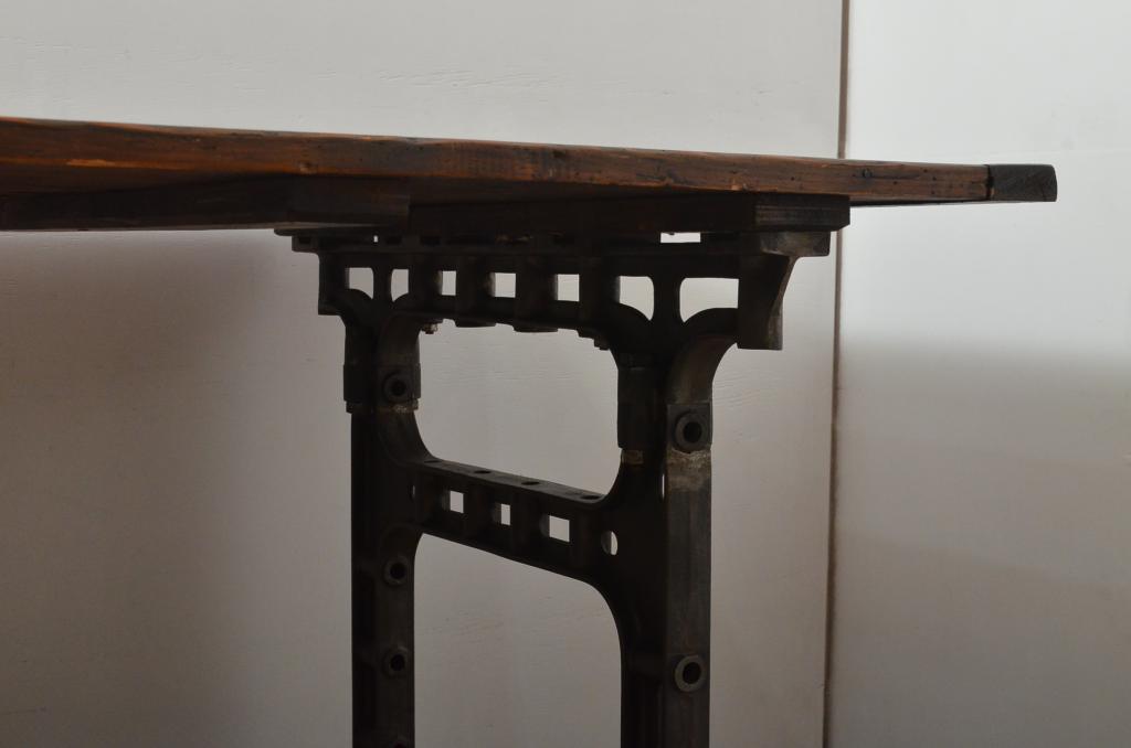 フランスアンティーク　パイン材　特大!インダストリアルな空間づくりにおすすめの鉄脚テーブル(作業台、アイアンレッグワークデスク、在宅ワーク、在宅用)(R-057182)