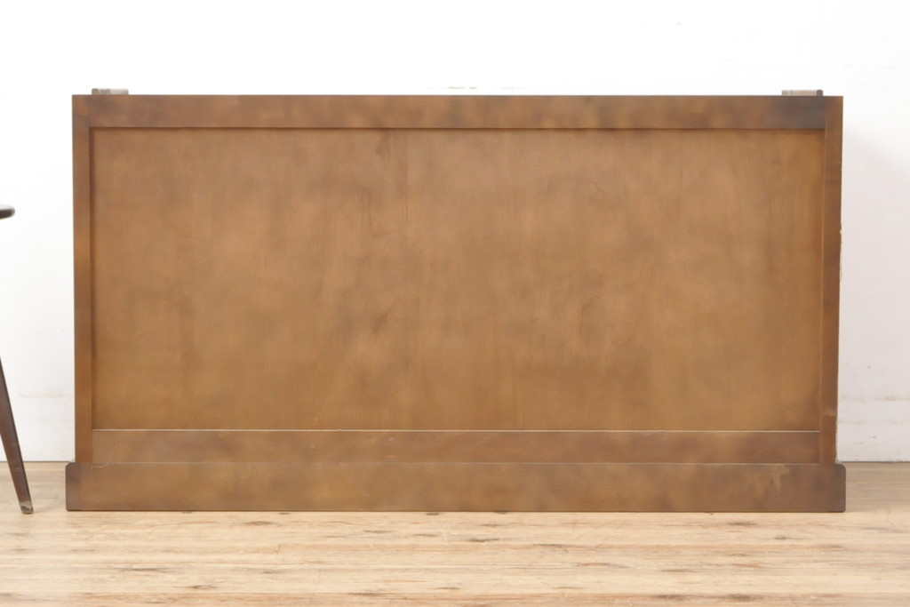 中古　北海道民芸家具　天板リメイク　シックな佇まいが上品なチェスト(テレビボード、テレビ台、リビングボード、引き出し)(R-057043)
