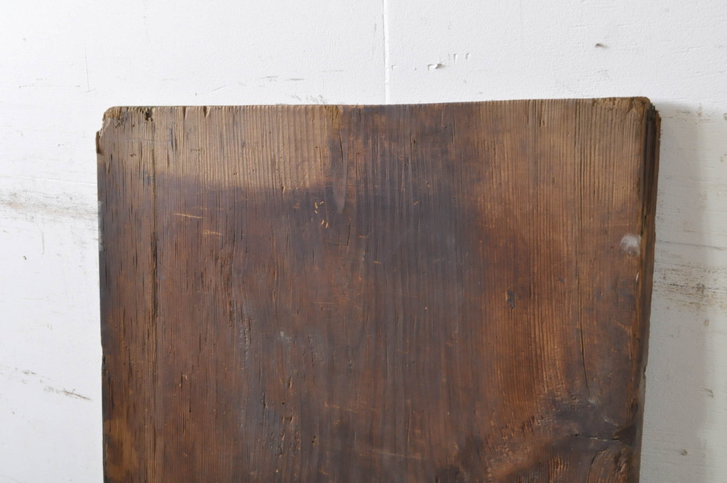 DIYTなどにおすすめ!　松材　味のある風合いが魅力的な古材(テーブル、展示台、陳列台、作業台、天板、材料、資材)(R-068370)