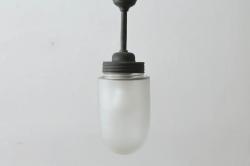 アメリカビンテージ　目を引くデザインのミルクガラスのペンダントライト(吊り下げ照明)