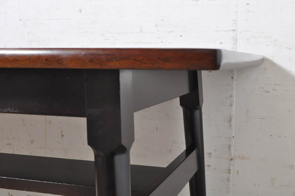 和製ビンテージ　松本民芸家具　塗り直しあり　洗練された佇まいが上品な棚付きダイニングテーブル(食卓、2人掛け、4人掛け、作業台、ヴィンテージ)(R-072856)