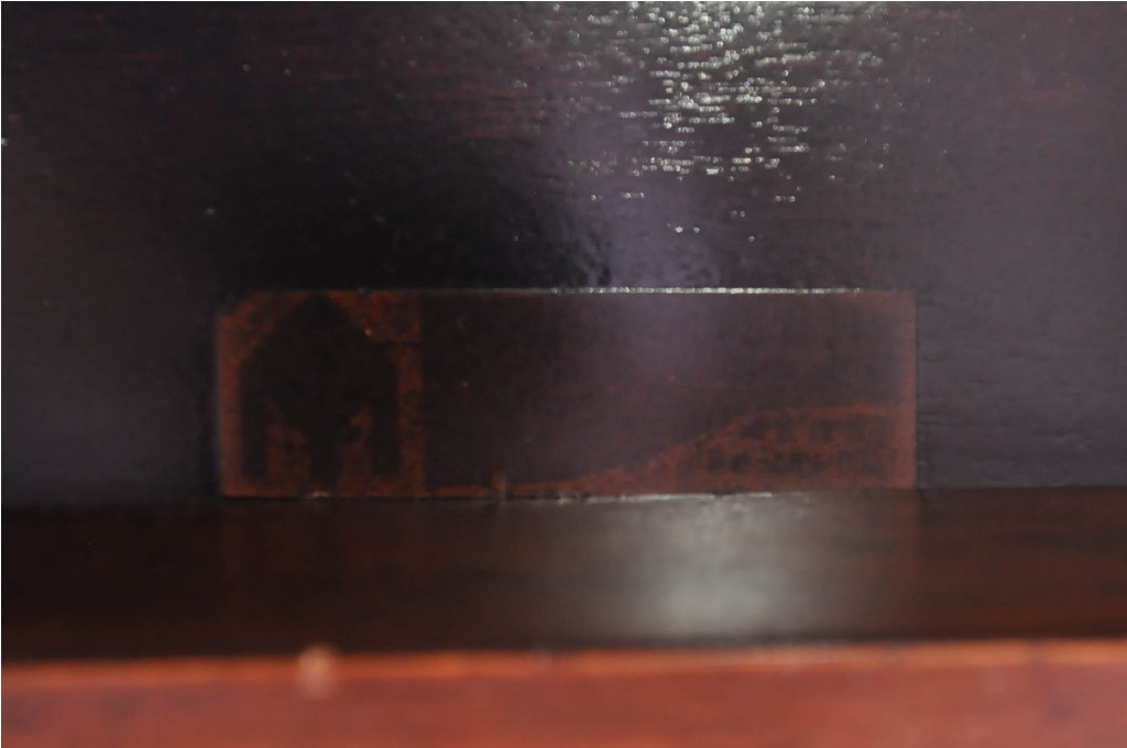和製ビンテージ　松本民芸家具　塗り直しあり　クラシカルな雰囲気を醸し出す棚付きダイニングテーブル(食卓、2人掛け、4人掛け、作業台、ヴィンテージ)(R-072864)