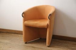 ペイント家具　ビンテージ　やわらかなペイントカラーの角スツール(椅子、チェア)