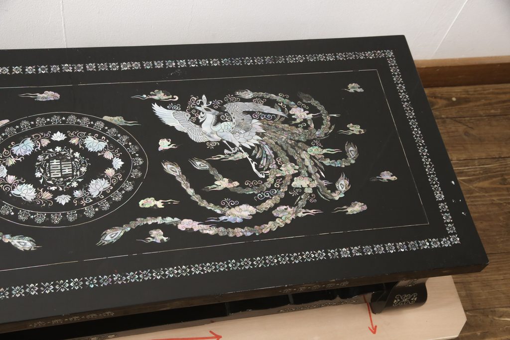 中古　韓国民芸家具　華やかな螺鈿細工が美しいセンターテーブル(座卓、ローテーブル)(R-057441)