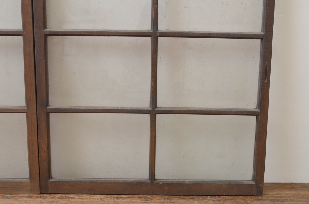 アンティーク建具　シンプルなデザインが魅力のガラス戸2枚セット(引き戸、格子戸、窓)(R-066009)