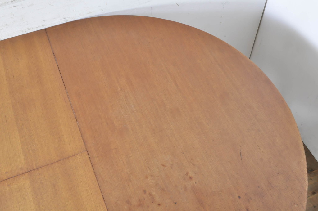和製ビンテージ　高島屋取り扱い　チーク材　北欧スタイルの空間づくりにおすすめの高級エクステンションテーブル(2人掛けダイニングテーブル、4人掛け、ヴィンテージ)(R-072686)