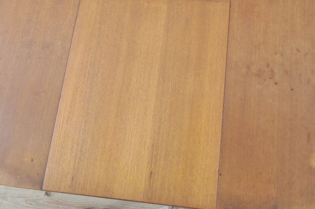 和製ビンテージ　高島屋取り扱い　チーク材　北欧スタイルの空間づくりにおすすめの高級エクステンションテーブル(2人掛けダイニングテーブル、4人掛け、ヴィンテージ)(R-072686)