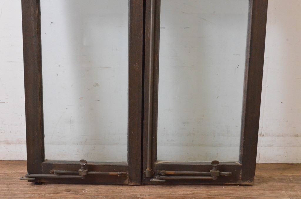 アンティーク建具　大正ロマン　古い洋館で使われていたグレモン錠付き両開き窓と明かり取りのセット(突き出し窓、ガラス扉、明り取り)(R-065362)