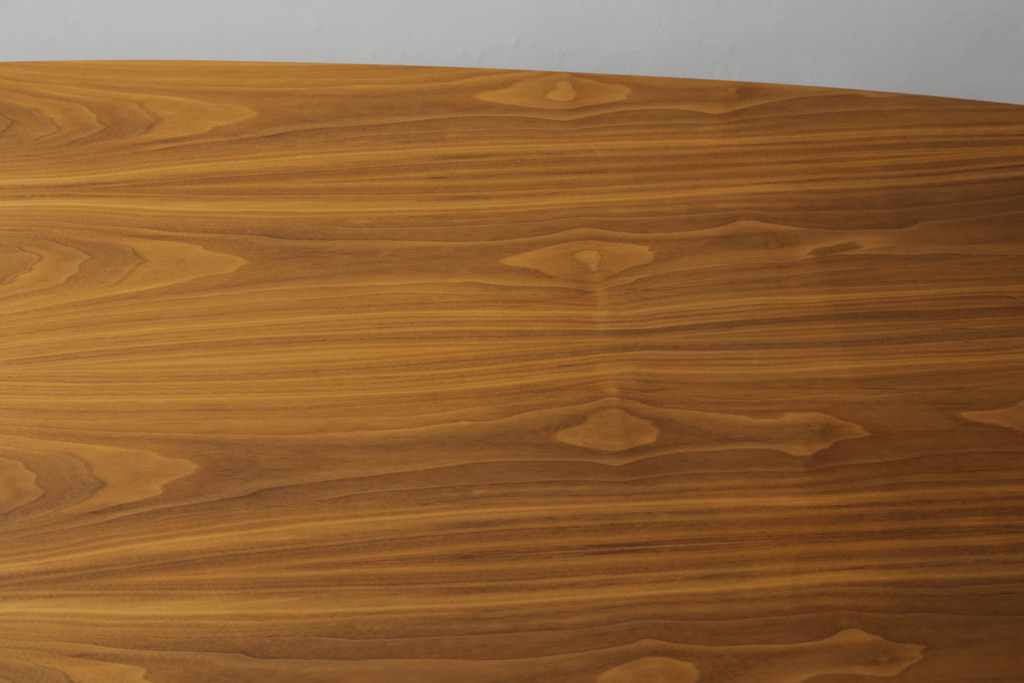 中古　美品　TECTA(テクタ)　チェリー材　モダンでユニークなデザインがお洒落なテーブル(M21、ダイニングテーブル、4人掛け、6人掛け)(定価約65万円)(R-072039)