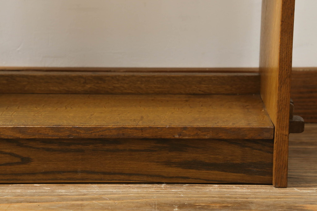 アンティーク家具　古いナラ材の風合いが魅力の楔(クサビ)式本棚(くさび式、ブックシェルフ、オープンシェルフ)(R-065189)