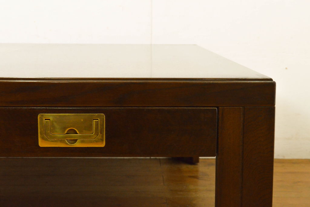 中古　カリモク　domani(ドマーニ)　Morganton(モーガントン)　ゴールドの引手が高級感を演出するセンターテーブル(リビングテーブル、ローテーブル)(定価約22万円)(R-060954)
