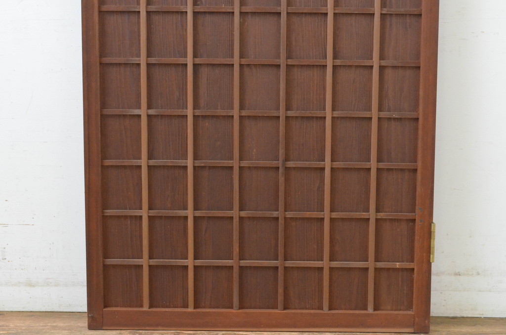 アンティーク建具　どこか懐かしい雰囲気を感じる升目格子戸1枚(木製扉、マス目、ドア、板戸)(R-065559)