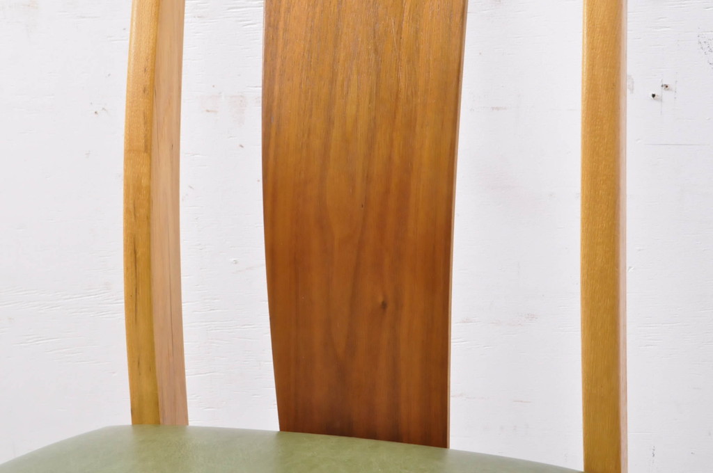 中古　美品　DREXEL HERITAGE(ドレクセルヘリテイジ)　北欧テイストのお部屋におすすめ!!洗練されたモダンデザインが美しいダイニングチェア2脚セット(椅子、イス)(R-066803)