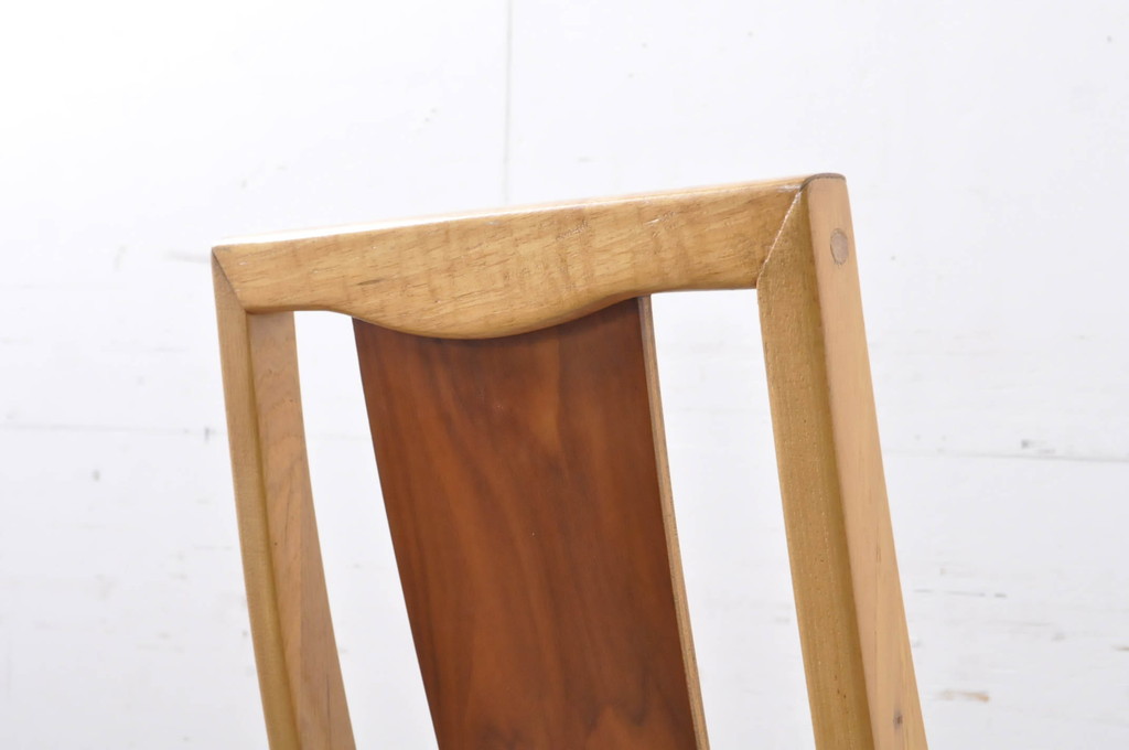 中古　美品　DREXEL HERITAGE(ドレクセルヘリテイジ)　北欧テイストのお部屋におすすめ!!洗練されたモダンデザインが美しいダイニングチェア2脚セット(椅子、イス)(R-066803)