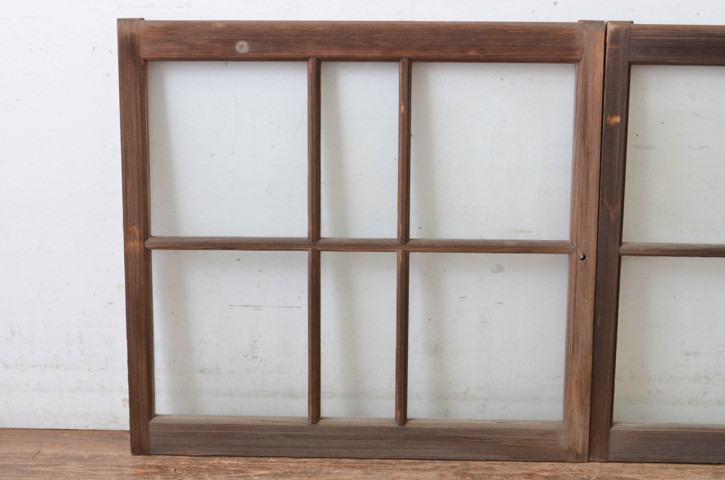 アンティーク建具　経年を感じさせる古い木味が魅力のガラス窓2枚セット(引き戸、ガラス戸)(R-065542)