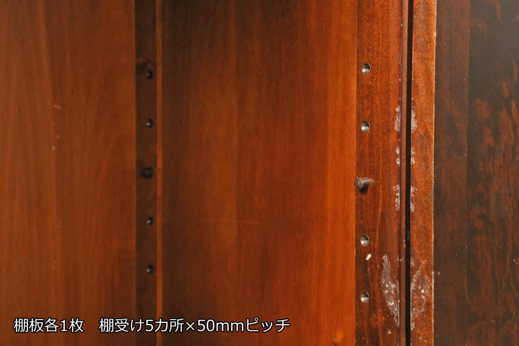 中古　北海道民芸家具　天板リメイク　上品な佇まいが落ち着きのある空間を演出するサイドボード(収納棚、戸棚、食器棚、カップボード、サイドキャビネット)(R-061283)
