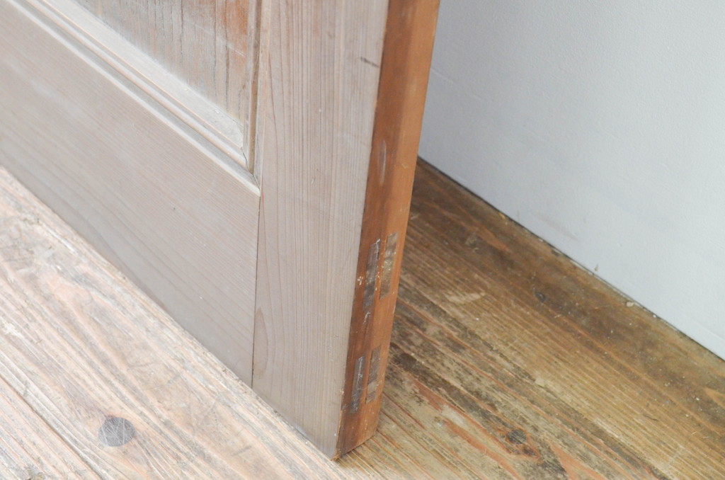アンティーク建具　シンプルで味わい深い木製ドア1枚(木製扉)(R-066763)