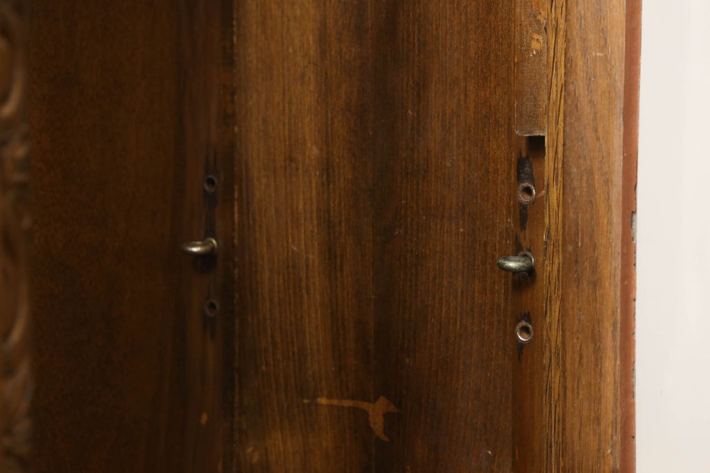 イギリスアンティーク　細やかな意匠が美しい、小振りなオーク材キャビネット(ブックケース、本箱、本棚、収納棚、戸棚)(R-058608)