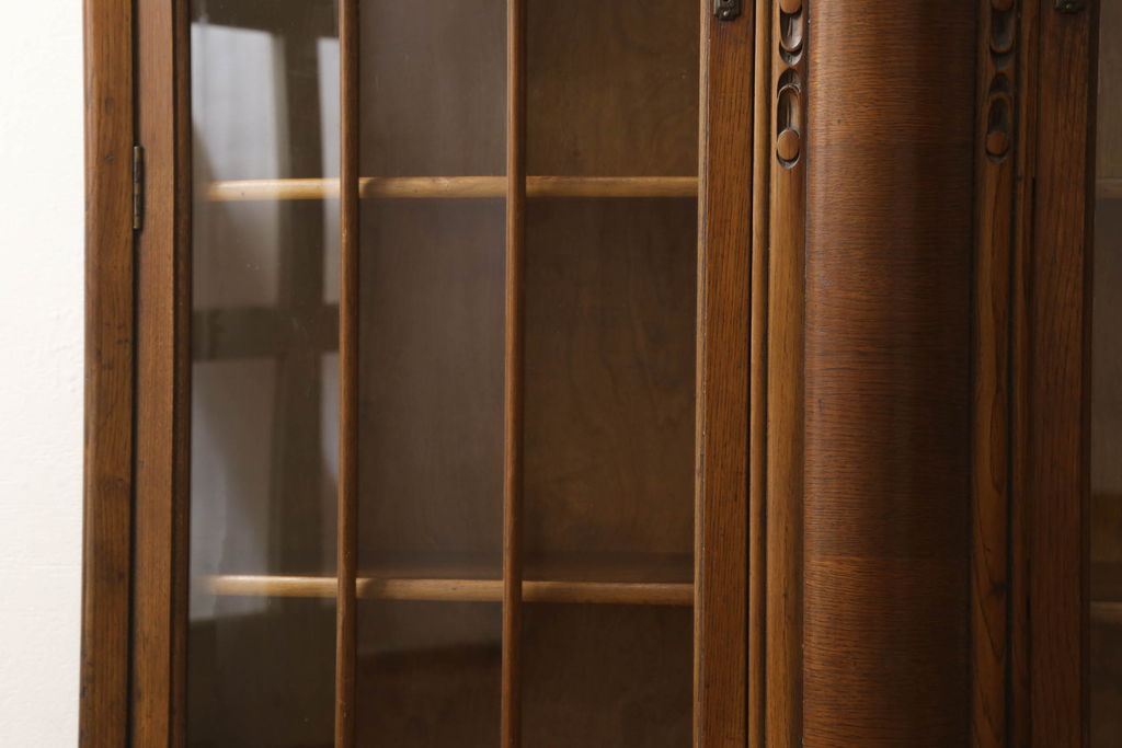 フランスアンティーク　アールデコ　クラシカルな佇まいが上品な空間を演出するブックケース(本箱、書棚、本棚、収納棚、戸棚、食器棚、カップボード、キャビネット)(R-061000)