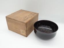 昭和レトロ　ケヤキ材　縮杢が印象的な温もり溢れる丸盆(お盆、トレー)