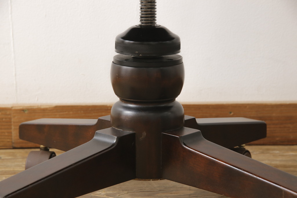 中古　希少　絶版品　北海道民芸家具　在宅ワーク用にもオススメのデスクチェア(回転イス、椅子、アームチェア、板座チェア)(R-057383)
