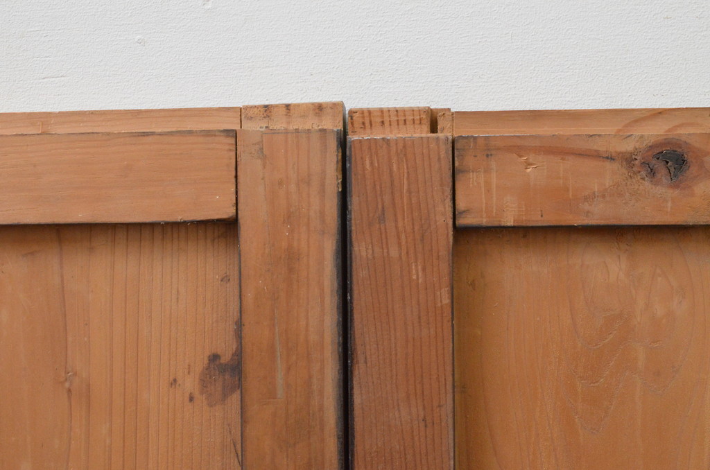 アンティーク建具　杉材　和モダンな空間作りにおすすめな板戸窓4枚セット(引き戸)(R-067763)