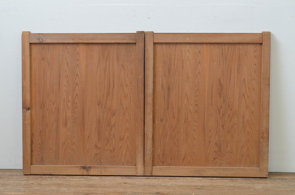 アンティーク建具　杉材　落ち着いた和の空間を演出する板戸窓2枚セット(引き戸)(R-067777)